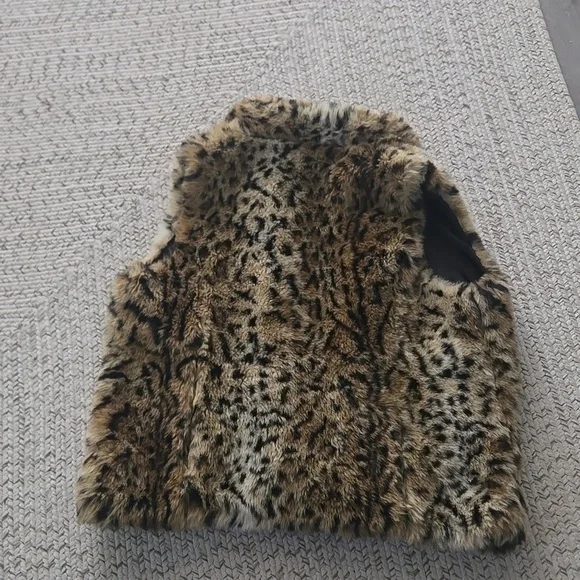 Chico's Tan and Black Leopard Print Faux Fur Vest - Picture 3 of 3